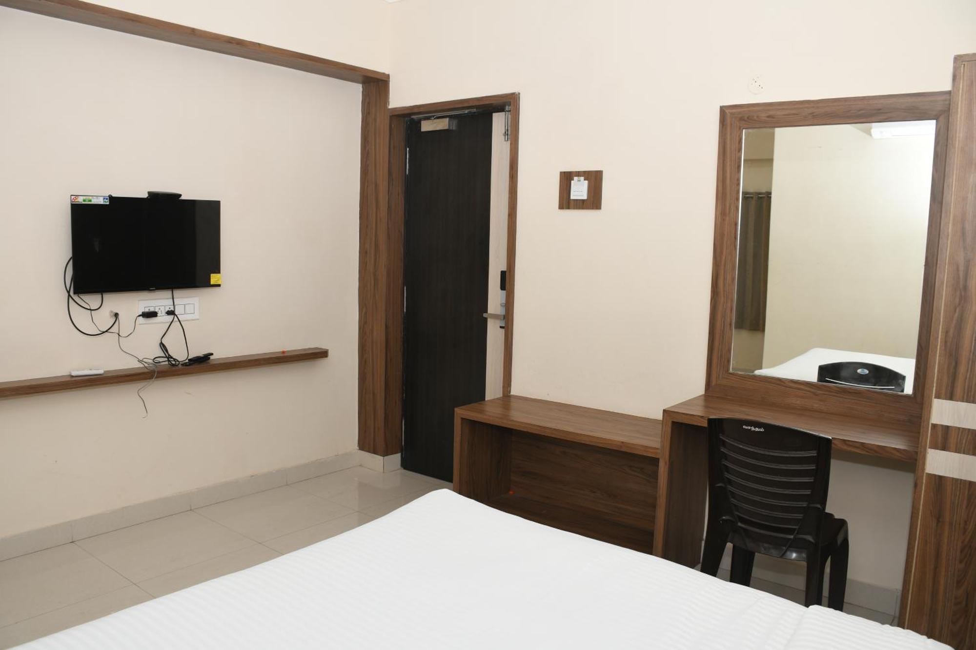 Vasantham Inn Tiruchirappalli Ngoại thất bức ảnh